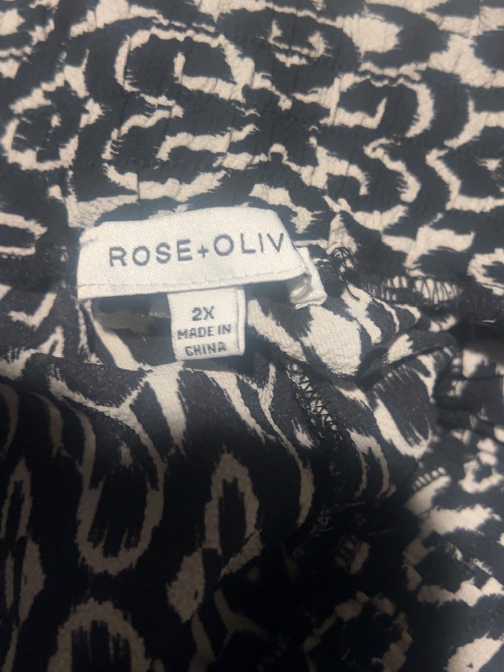 Rose & Olive Black and Cream Wide-Leg Ikat Print Palazzo Pants - Picture 4 of 4